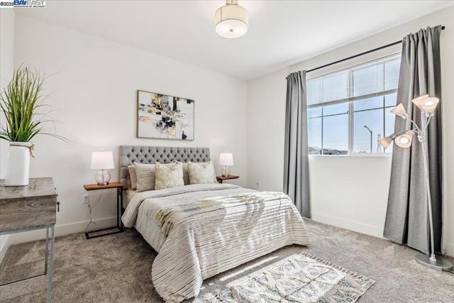 5360 Trimonti Cir, Antioch CA: https://media.crmls.org/mediaz/35b249e2-55b7-421a-be0a-942041cd8dee.jpg