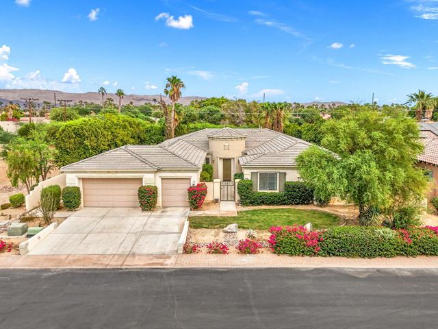 48548 Meandering Cloud Street, Indio CA: https://media.crmls.org/mediaz/35b2f84c-720d-448a-a46a-9bcc342682fa.jpg