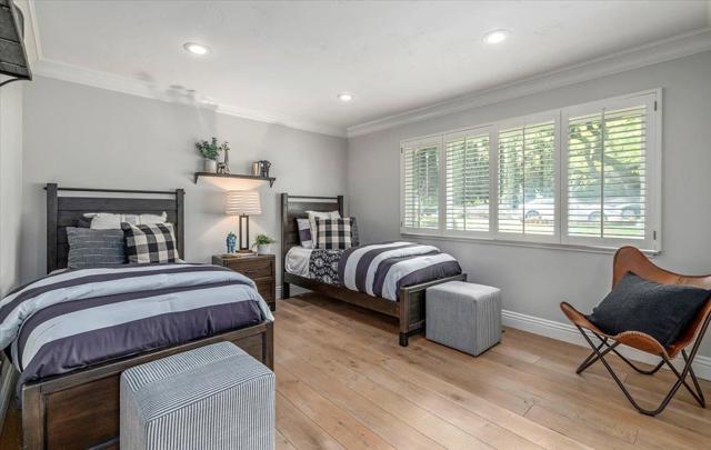 6692 Leyland Park Drive, San Jose CA: https://media.crmls.org/mediaz/35b30dce-4bcf-4be8-8eae-c9913317f3dd.jpg