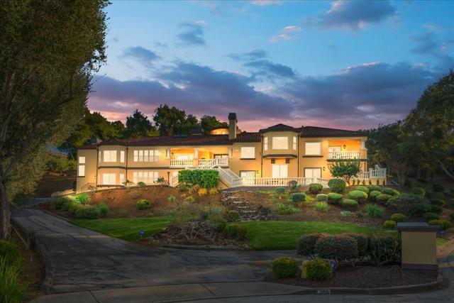 385 Atherton Way, Morgan Hill CA: https://media.crmls.org/mediaz/35b319ad-9cc7-4e79-953f-a965e5d07e19.jpg