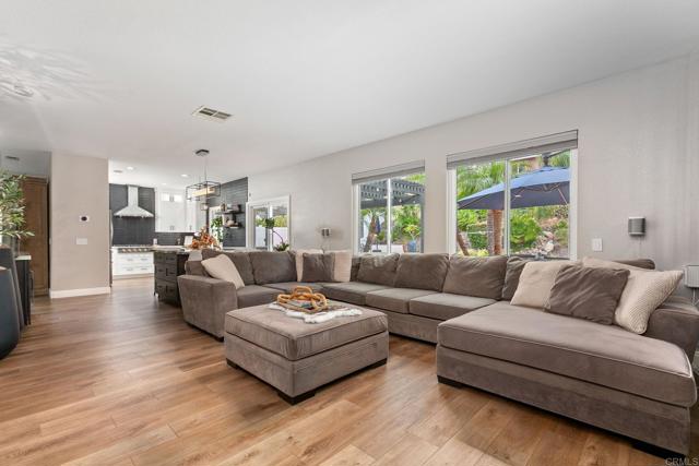 780 Camino Magnifico, San Marcos CA: https://media.crmls.org/mediaz/35b3dc40-52d2-4693-9216-f24ec2e1b724.jpg
