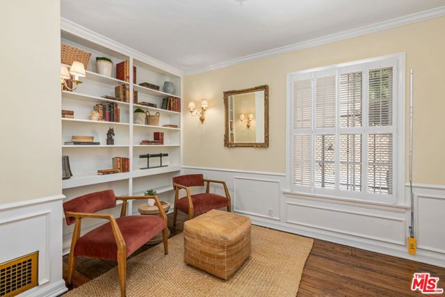 1376 San Ysidro Drive, Beverly Hills CA: https://media.crmls.org/mediaz/35b45eee-8e32-4f25-a000-874a0ebcf4f2.jpg