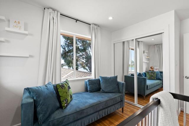 1640 Marina Court, San Mateo CA: https://media.crmls.org/mediaz/35b48076-8b34-4b67-9773-01d11dfca297.jpg