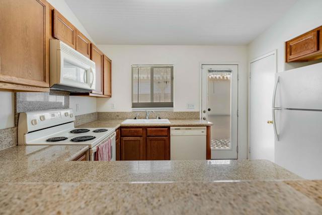 Image 26 of 46 For 1229 Roselle Avenue
