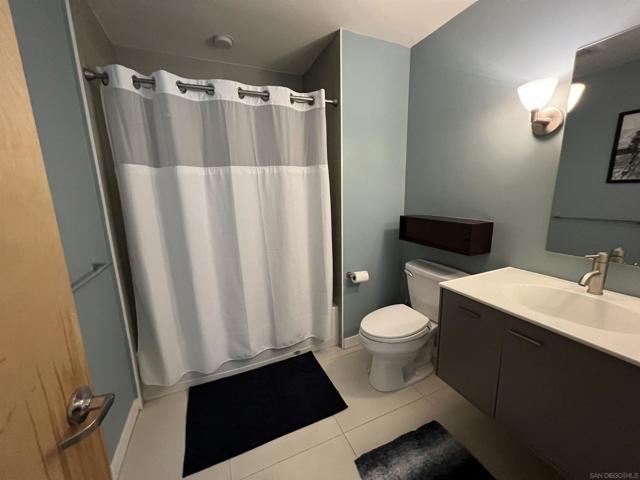 845 Fort Stockton Dr, San Diego CA: https://media.crmls.org/mediaz/35b4c473-f2fd-4bb0-b54c-363204e814e0.jpg