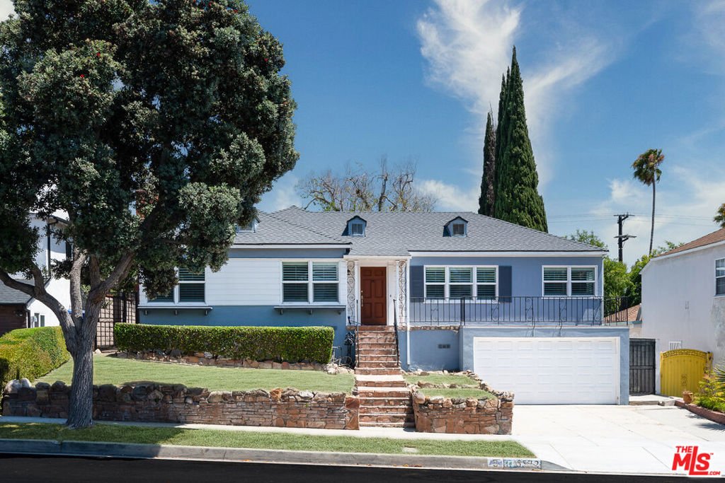 5572 Bradna Drive