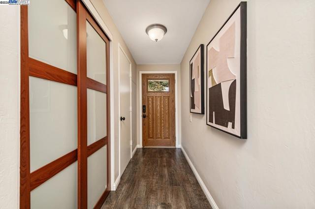 648 Buckeye Dr, Livermore CA: https://media.crmls.org/mediaz/35b590f2-469a-46d5-814a-a93f6b58003e.jpg