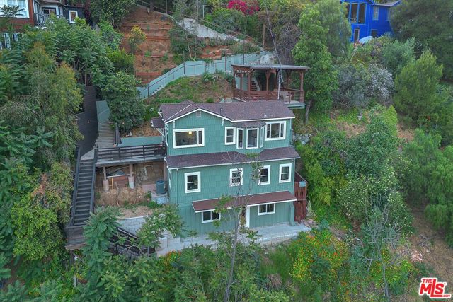 8181 Gould Avenue, Los Angeles CA: https://media.crmls.org/mediaz/35b5c47e-98b0-4559-8432-da0de031d784.jpg