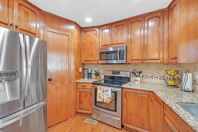 18218 Paradise Mountain Rd, Valley Center CA: https://media.crmls.org/mediaz/35b61851-39e9-498c-9bfd-ee095374b082.jpg