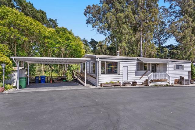 11 Del Rio Circle, Soquel CA: https://media.crmls.org/mediaz/35b620e9-0036-4b7a-9048-c2d24331fb75.jpg