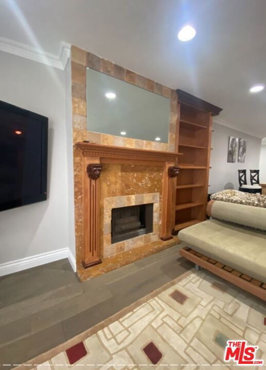 Drew Fenton | 1940 N Highland Avenue Los Angeles CA | MLS: 6990897