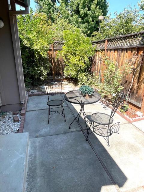 1350 Merrivale West Square, San Jose CA: https://media.crmls.org/mediaz/35b67421-c924-421f-8967-376adb5ba8ae.jpg