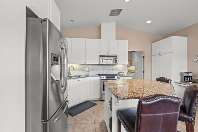 Image 11 of 56 For 44466 Duckhorn Drive