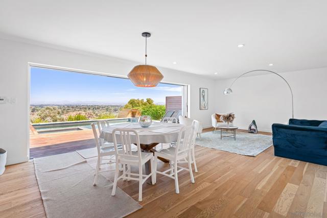 5745 Soledad Mountain Road, La Jolla CA: https://media.crmls.org/mediaz/35b7110a-3fde-40b3-b13c-1bdddd162fb9.jpg