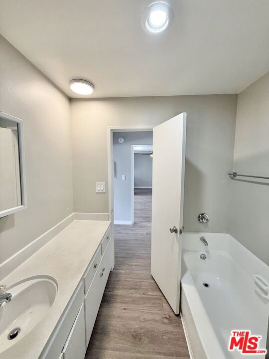11911 Weddington Street photo 7