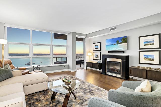 1325 Pacific Hwy, San Diego CA: https://media.crmls.org/mediaz/35b80e52-b5ed-4fba-93da-863580b25b83.jpg