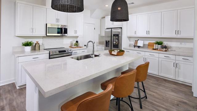 852 Makani Street, Chula Vista CA: https://media.crmls.org/mediaz/35b8efb4-3984-4e98-b536-975d1b2a3940.jpg