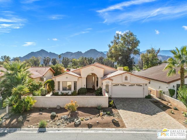 76797 California Drive, Palm Desert CA: https://media.crmls.org/mediaz/35b8ff3d-f5db-4322-8bc5-cc459912c831.jpg