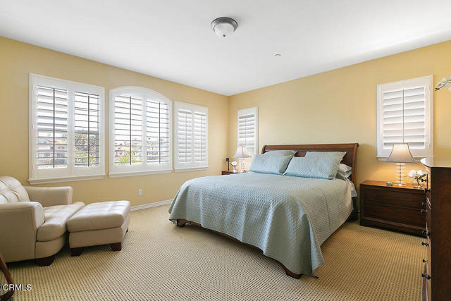 1464 Twin Tides Place, Oxnard CA: https://media.crmls.org/mediaz/35b9d95b-9ed1-4c27-83a0-b1954c3075f6.jpg