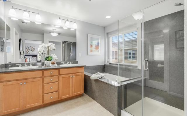 6217 Byron Ln, San Ramon CA: https://media.crmls.org/mediaz/35ba1f98-0c3c-4462-85c1-094281bfa8a0.jpg