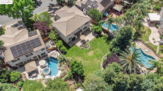 1951 Newton Drive, Brentwood CA: https://media.crmls.org/mediaz/35ba2a8c-aabd-478e-94ea-79369b1f5467.jpg