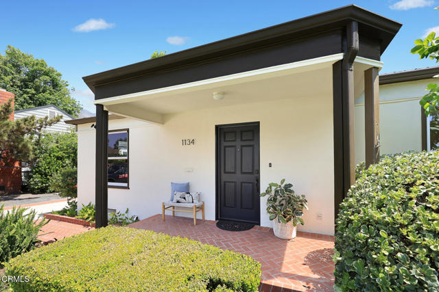 1134 Bella Vista Avenue, Pasadena CA: https://media.crmls.org/mediaz/35bb55c4-8953-4c86-91cc-6696a871019c.jpg