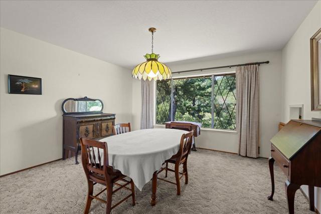 18584 Favre Ridge Road, Los Gatos CA: https://media.crmls.org/mediaz/35bb6763-d0d0-4d2a-a5df-20b42fb3144d.jpg