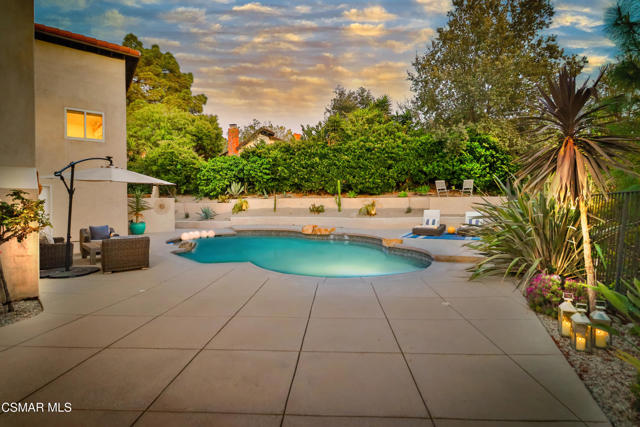 2328 Otono Circle, Thousand Oaks CA: https://media.crmls.org/mediaz/35bb8814-4a49-4229-ab5b-555a79ce9559.jpg