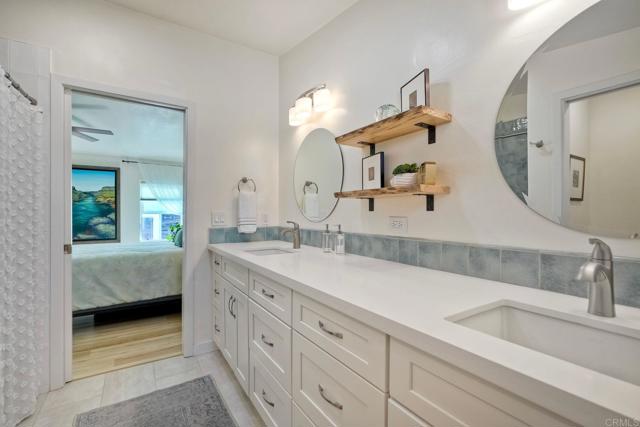 699 N Vulcan Avenue, Encinitas CA: https://media.crmls.org/mediaz/35bce8e5-f07b-43e5-876d-b779aad02590.jpg