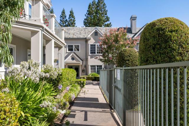 1 W Edith Avenue, Los Altos CA: https://media.crmls.org/mediaz/35bd02e3-1001-49ba-95a3-d75b6099cc21.jpg