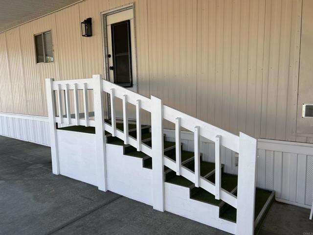 Detail Gallery Image 5 of 21 For 1506 Oak Dr #22,  Vista,  CA 92084 - 2 Beds | 2 Baths