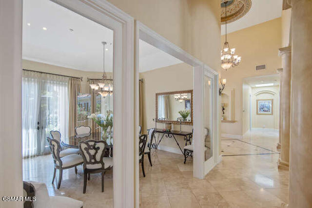 421 Whitegate Road, Thousand Oaks CA: https://media.crmls.org/mediaz/35bdfaa0-4c85-48de-817f-013467735e13.jpg
