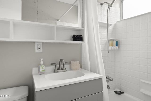 1132 1142 Pittsfield Lane, Ventura CA: https://media.crmls.org/mediaz/35be0c3d-6bbe-49cb-b34a-3d3a23ea3716.jpg