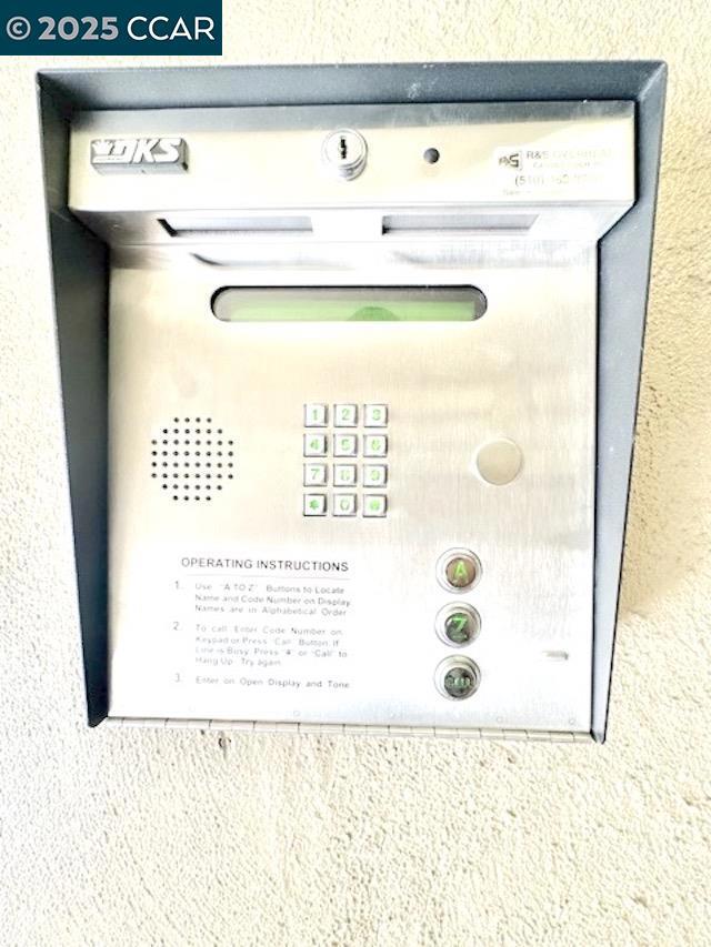 1305 Webster St, Alameda CA: https://media.crmls.org/mediaz/35be4b3a-a2cd-4736-ba15-242b01afd8b9.jpg