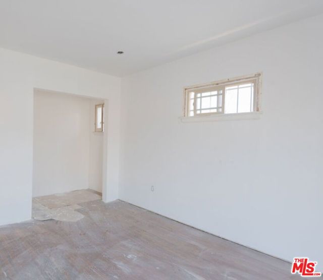 4218 W 58th Place, Los Angeles CA: https://media.crmls.org/mediaz/35be9d41-1067-496f-91a5-5cd0da96ed1c.jpg