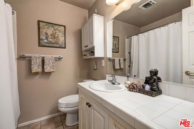 4140 Warner, Toluca Lake CA: https://media.crmls.org/mediaz/35beaf4f-6f18-4e9e-897d-d177a7a15047.jpg