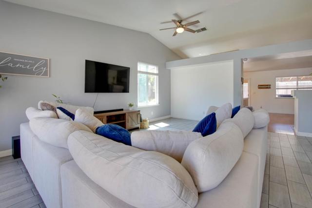 2171 Spruce Drive, Hollister CA: https://media.crmls.org/mediaz/35bf99fc-1fbd-489a-9c5c-434afe606672.jpg