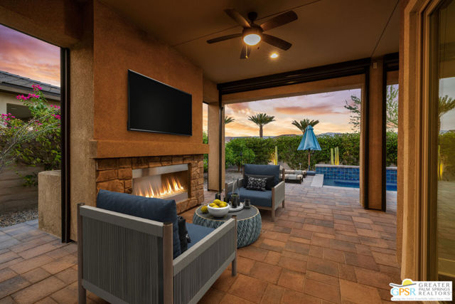 14 Cork Tree, Rancho Mirage CA: https://media.crmls.org/mediaz/35bf9e88-6327-46ed-b4b4-4c25109499a8.jpg