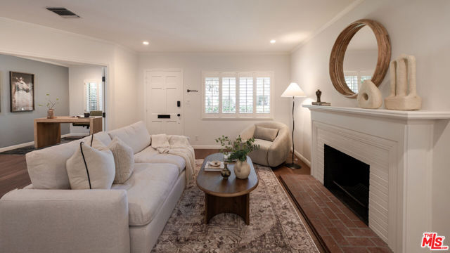 217 North Griffith Park Drive photo 8