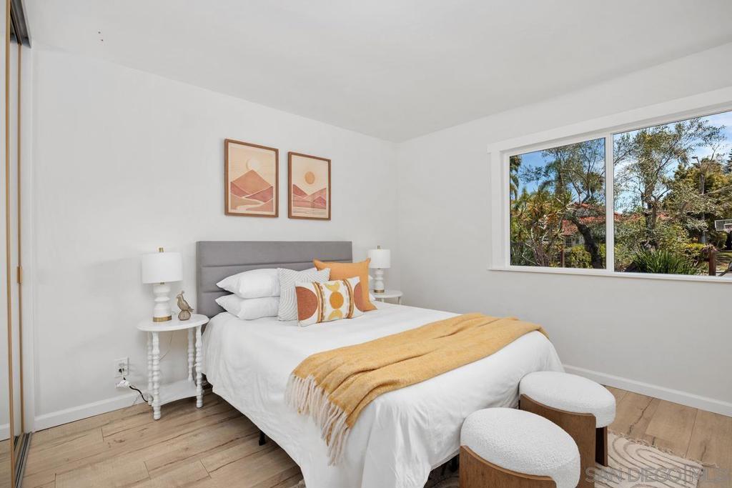 1570 Avenida De Los Lirios - photo 12