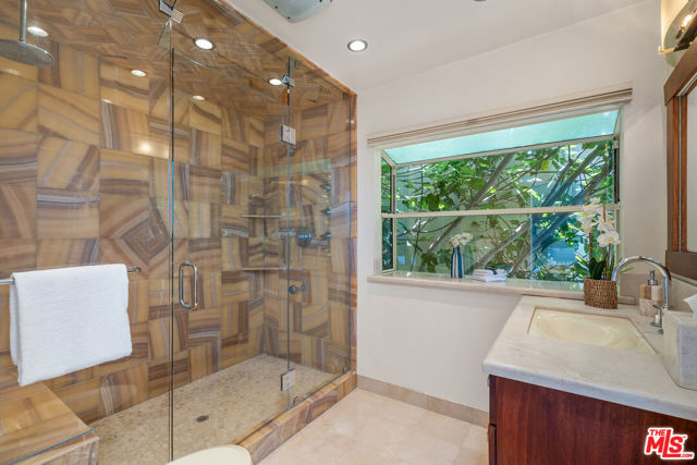 3928 Clayton Avenue, Los Angeles CA: https://media.crmls.org/mediaz/35c04120-8e66-45a6-ac56-bae9b62ec5aa.jpg