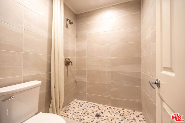 208 Villorrio Drive, Palm Springs CA: https://media.crmls.org/mediaz/35c08a97-c4a4-4034-b500-e60db07cbdaa.jpg