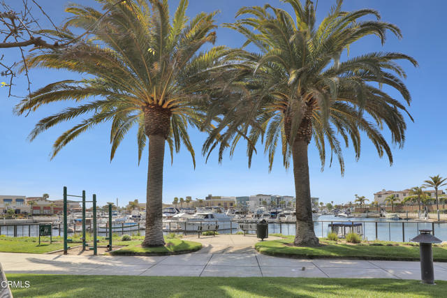 1524 Seabridge Lane, Oxnard CA: https://media.crmls.org/mediaz/35c0b1ca-f200-432a-93de-391c60701f5d.jpg