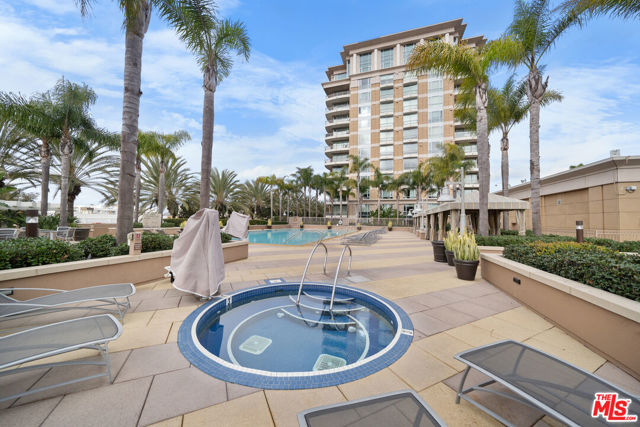 5072 Scholarship, Irvine CA: https://media.crmls.org/mediaz/35c23c95-b425-4b01-8f88-8305fc789394.jpg