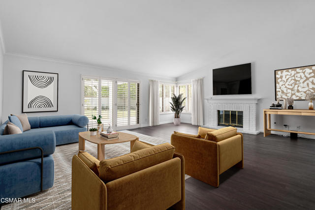 1142 Earlham Court, Oak Park CA: https://media.crmls.org/mediaz/35c2ee6a-a5cc-422e-bc75-1db248be672f.jpg