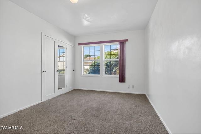 342 E Hemlock Street, Oxnard CA: https://media.crmls.org/mediaz/35c3784b-feca-4da6-a451-713fb1cda16f.jpg