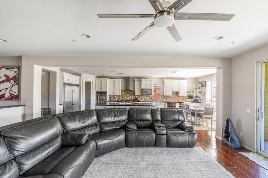 MLS #219136575DA image #3
