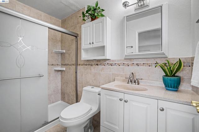 6364 Honeysuckle Dr, Newark CA: https://media.crmls.org/mediaz/35c54f0e-8bfe-453b-949c-1a2842a9fcc5.jpg