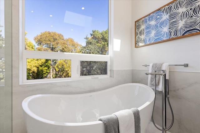 61 HILLTOP Drive, San Carlos CA: https://media.crmls.org/mediaz/35c5fc57-db26-4278-86d6-5d7578bc212d.jpg