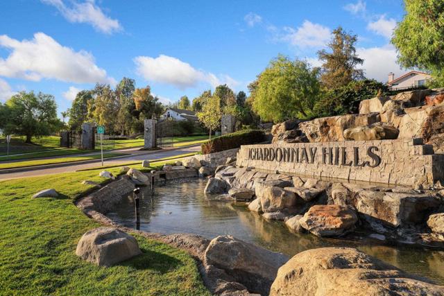 40998 Promenade Chardonnay Hls, Temecula CA: https://media.crmls.org/mediaz/35c609cd-8555-4dc5-b393-0ade54a92c2d.jpg